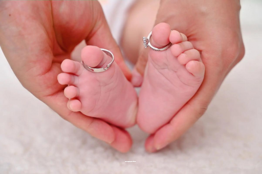 塔城孕妇六个月肚子多大